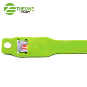 7 2 300x300 - 2018 New Type RFID Wristband